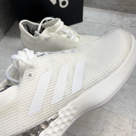 🎾 Adidas Ubersonic 3 Hard Court Tennis shoes - Picture 2 of 15